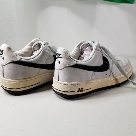 Nike Other - NIKE AIR FORCE 1 Soft Gray/Black swoosh 5.5 Y